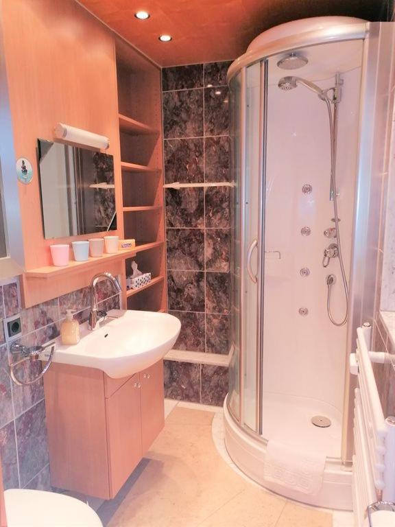 Top Ferienwohnung Mit Tiefgaragenstellplatz, Auch Fuer Laengere Aufenthalte ساسباشفالدن المظهر الخارجي الصورة